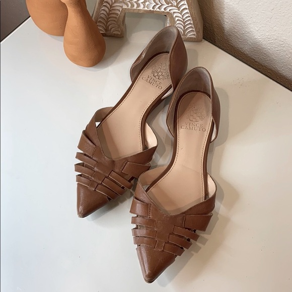 Vince Camuto Camel Flats - Picture 2 of 4